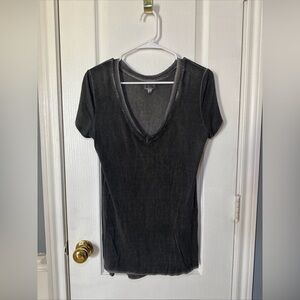 POL Andy Short Sleeve V Neck Tee Womens Size Small in Faded Black NEW